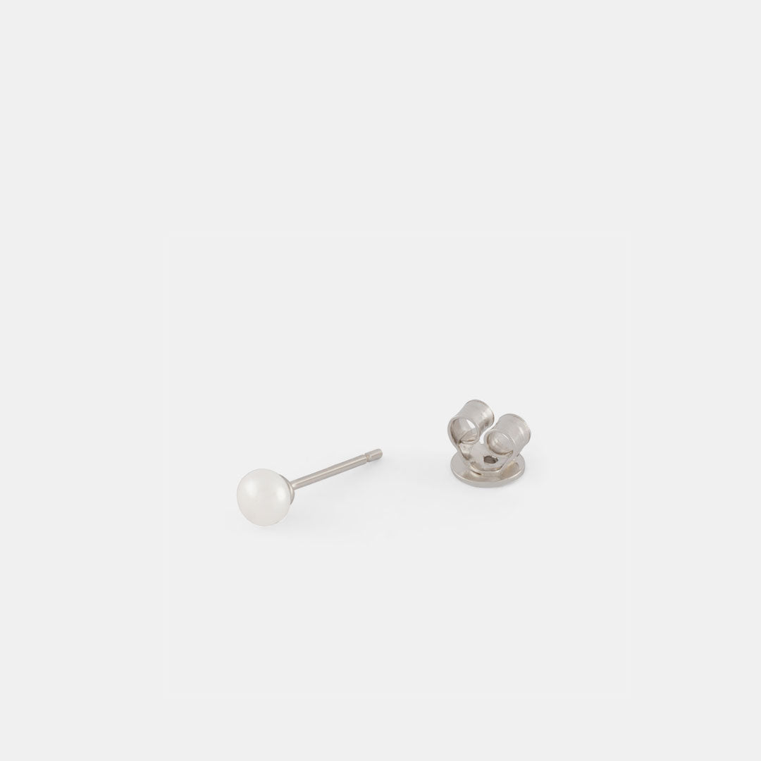 Silver Pearl Stud Earring